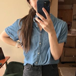Soft Chambray Denim Short-Sleeved Shirt